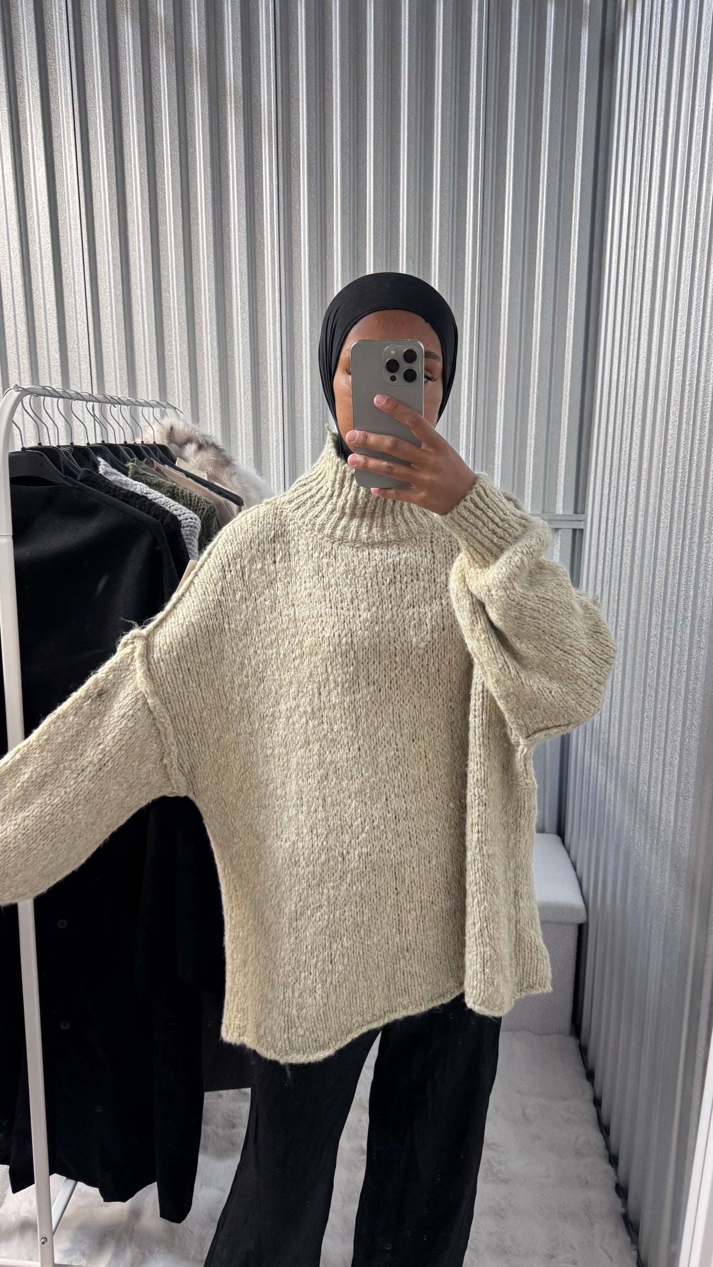 Pull col montant